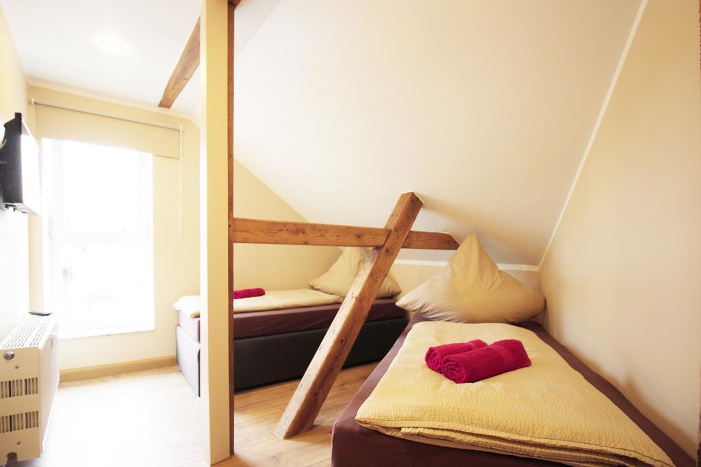 Apartments Roehrstrasse Weimar  Room photo
